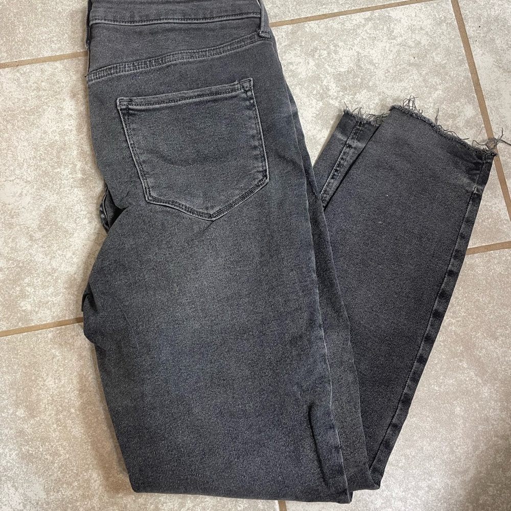 NWOT Old Navy Women's rockstar skinny Jeans